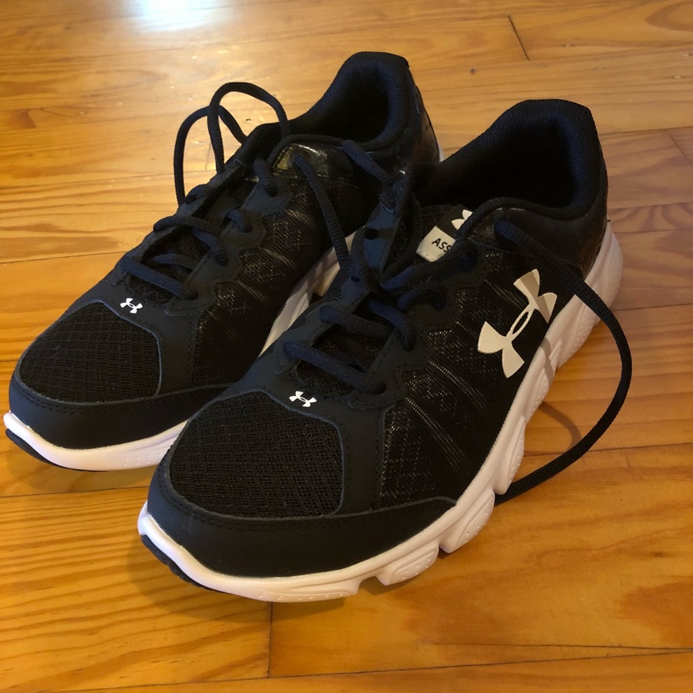 Black Under Armour Sneakers!